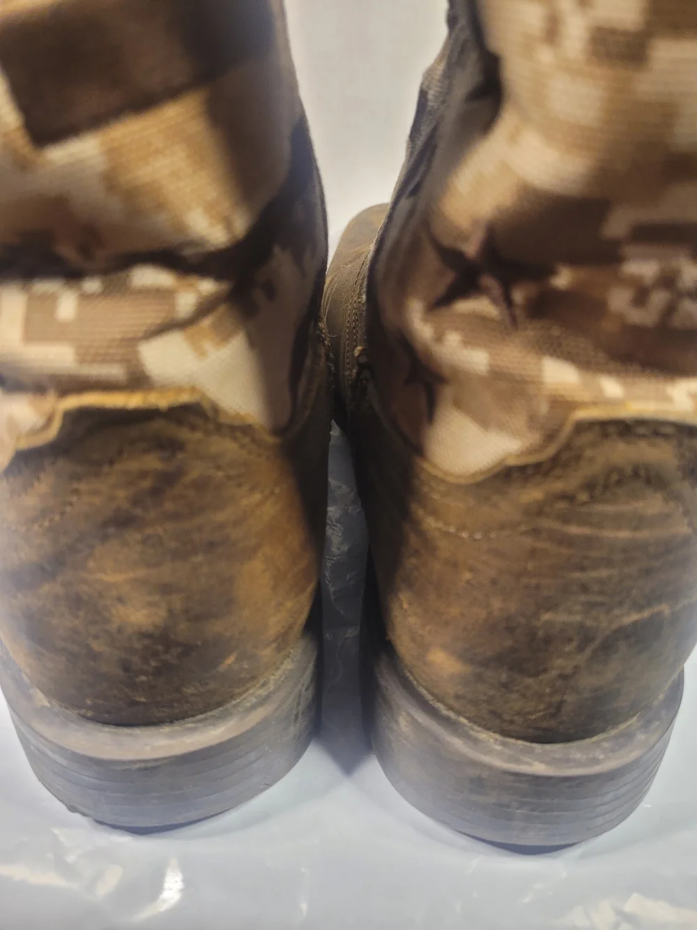 Durango Brown Distressed Leather Cowboy Boots with Flag Print Mens 9W